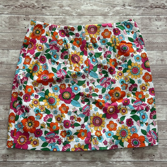 Love on a Hanger Floral Print Split Hem Mini A Line Skirt - Picture 4 of 9